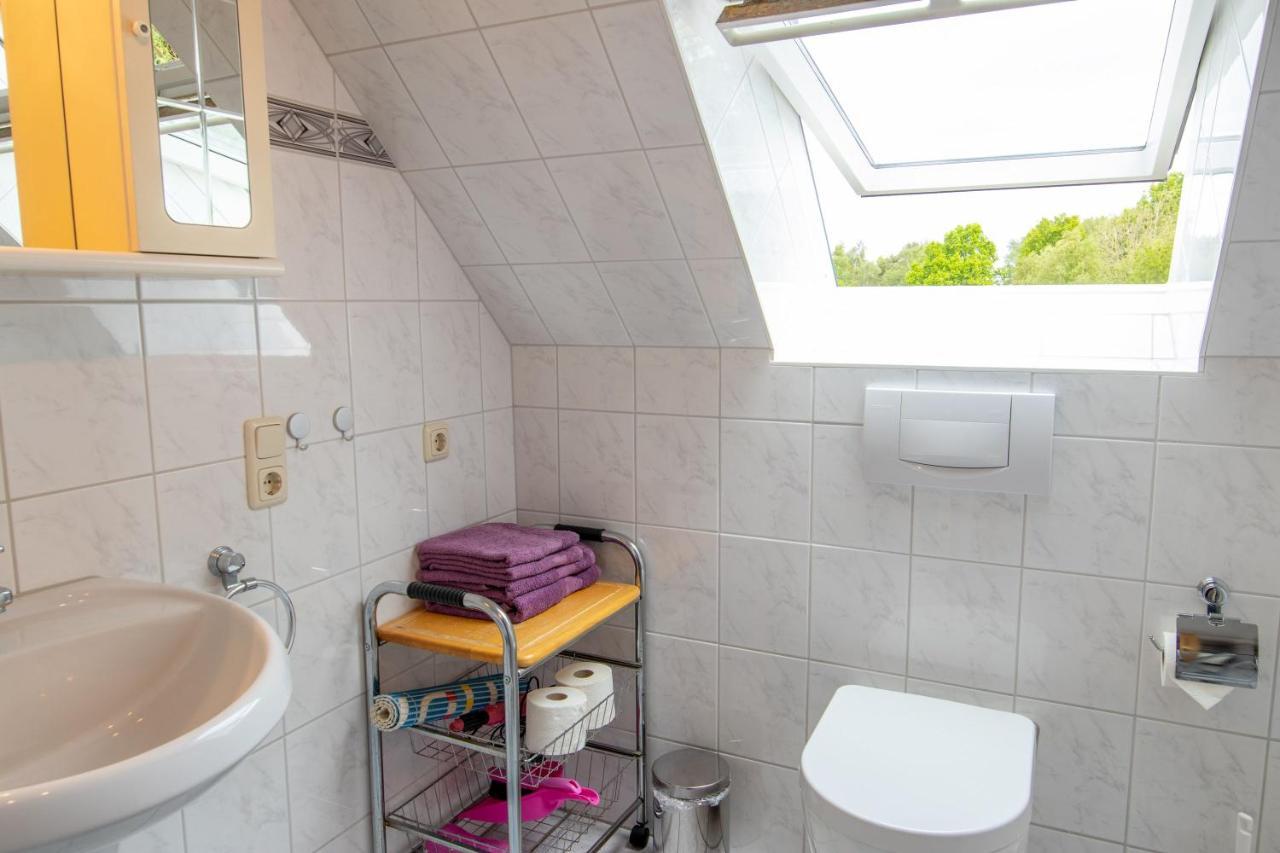 Urlaubs-Appartement Am Dorfrand Wieck Exteriér fotografie