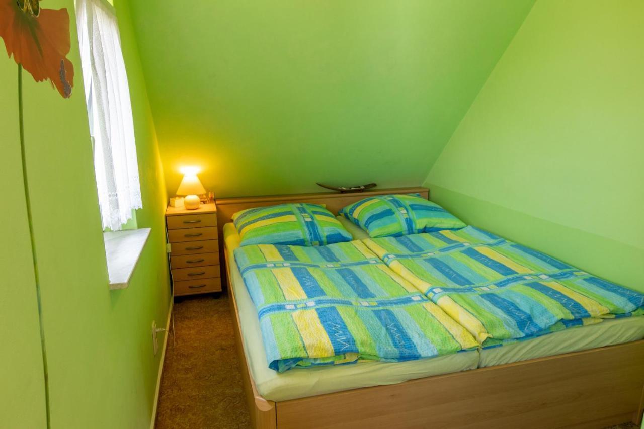 Urlaubs-Appartement Am Dorfrand Wieck Exteriér fotografie